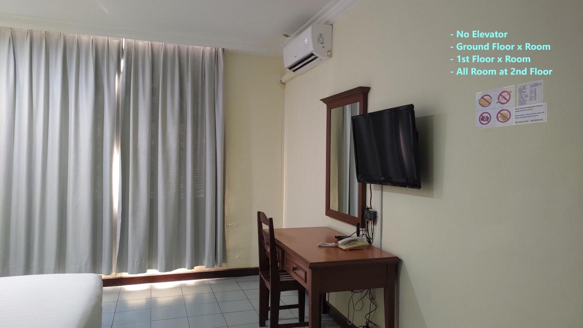 The Upper Deck Hotel Kudat Exterior photo