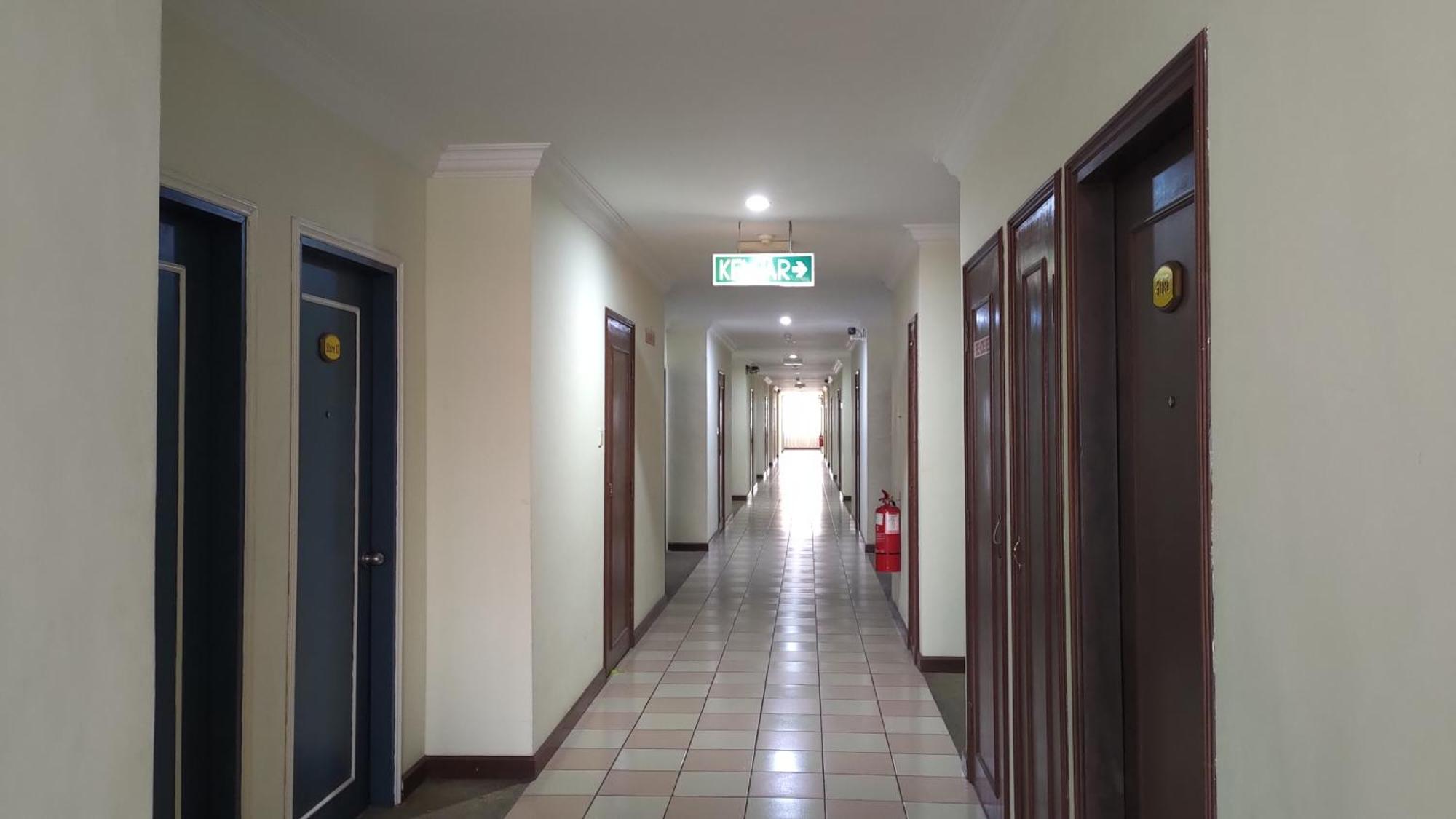 The Upper Deck Hotel Kudat Exterior photo